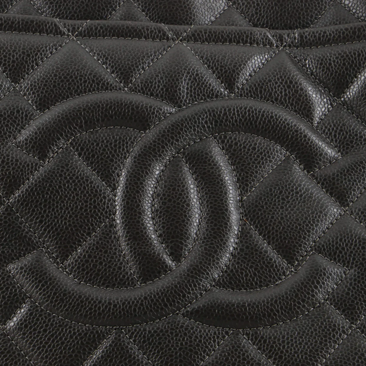 Timeless CC Soft Tote Quilted Caviar Medium - Deep Luxury