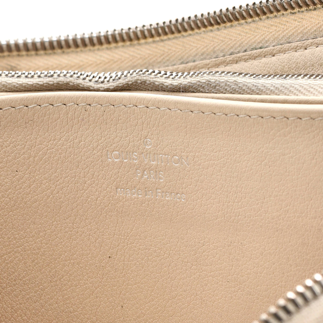 Zippy Wallet Mahina Leather - Deep Luxury