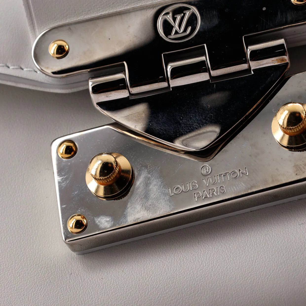 Swing Handbag Leather - Deep Luxury