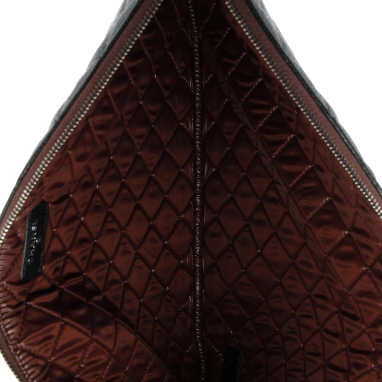 O Case Clutch Quilted Caviar Large - Deep Luxury