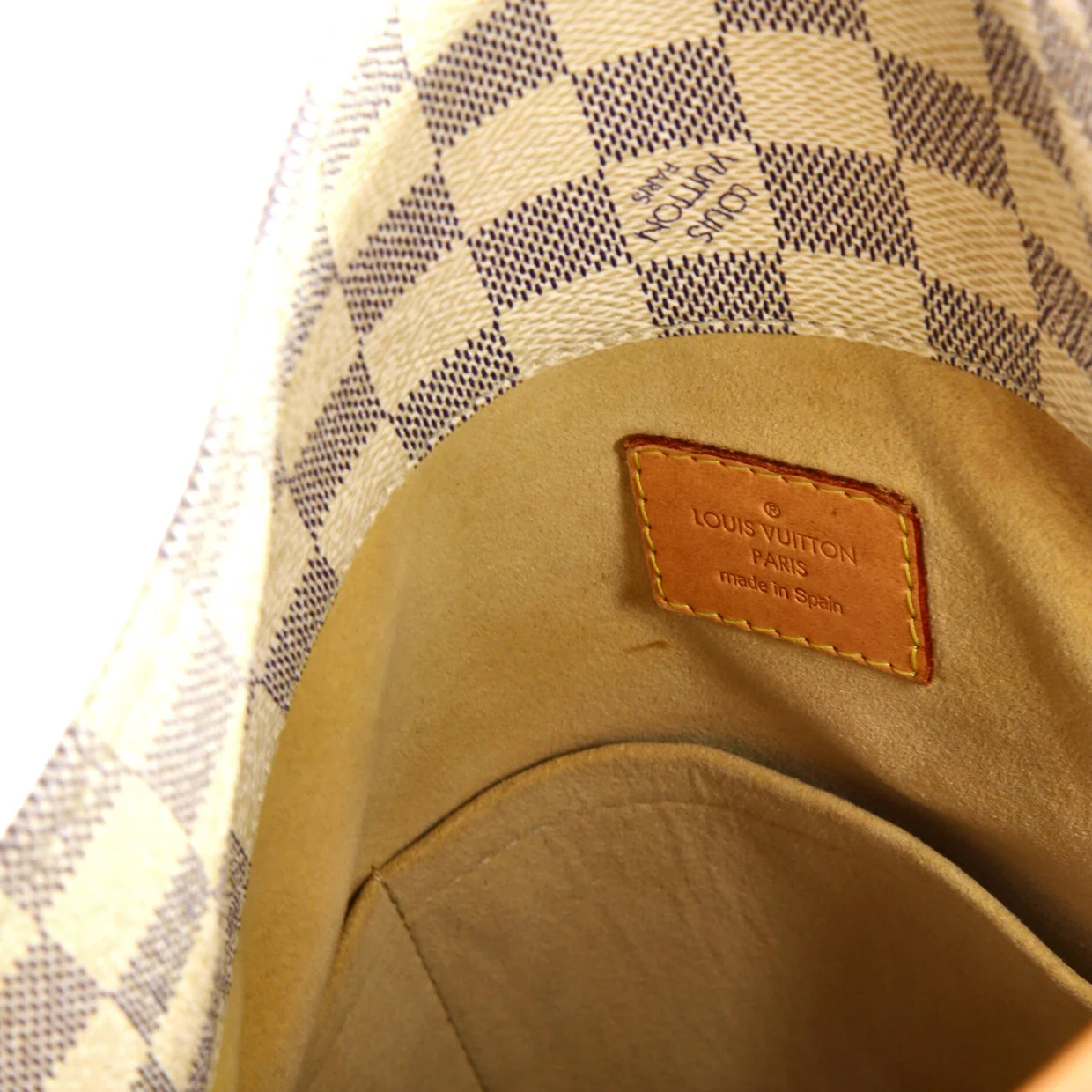 Artsy Handbag Damier MM - Deep Luxury