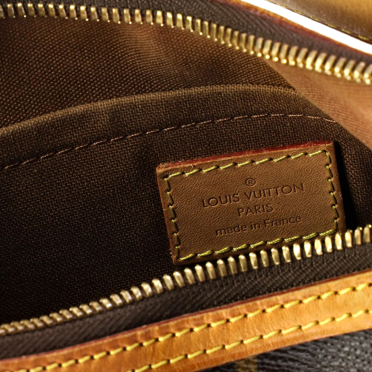 Thames Handbag Monogram Canvas GM - Deep Luxury