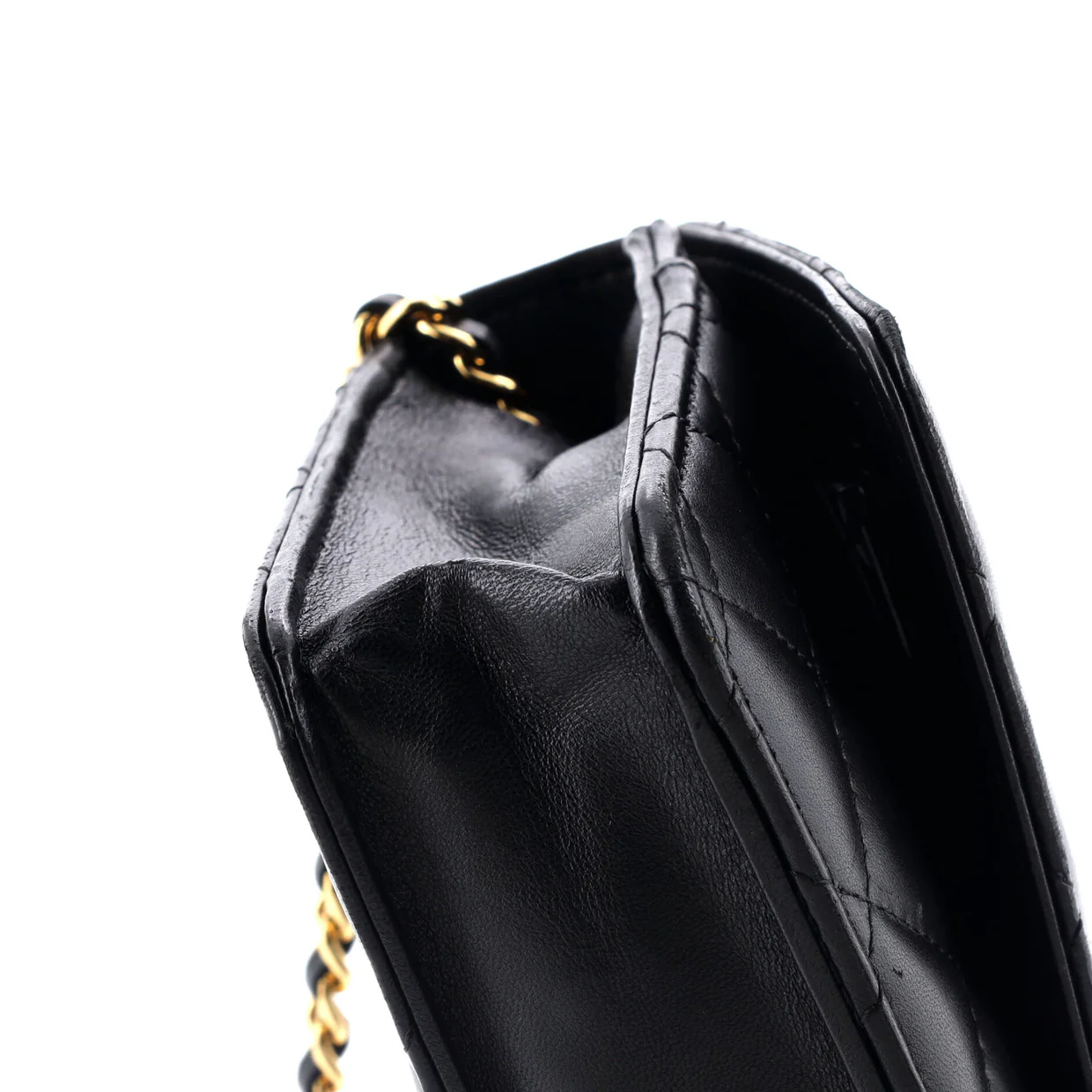 Wallet on Chain Quilted Lambskin - Deep Luxury