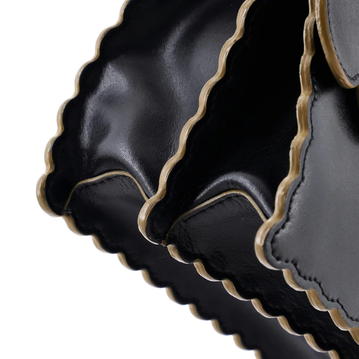 Kan I Bag Leather Medium - Deep Luxury