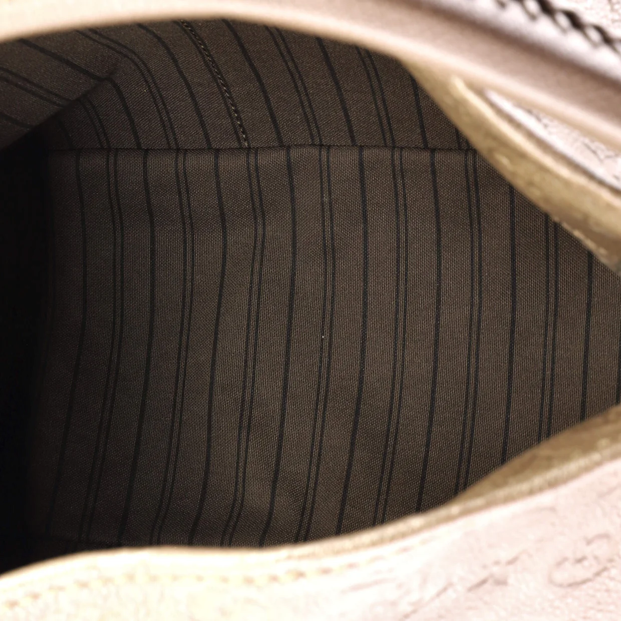 Artsy Handbag Monogram Empreinte Leather MM - Deep Luxury