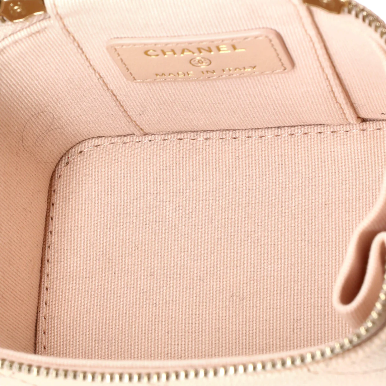 Classic Vanity Case with Chain Quilted Caviar Mini - Deep Luxury