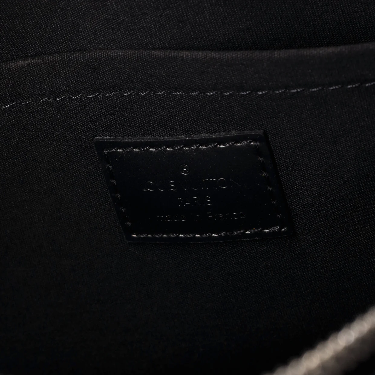 Mat Shelton Handbag Monogram Vernis - Deep Luxury