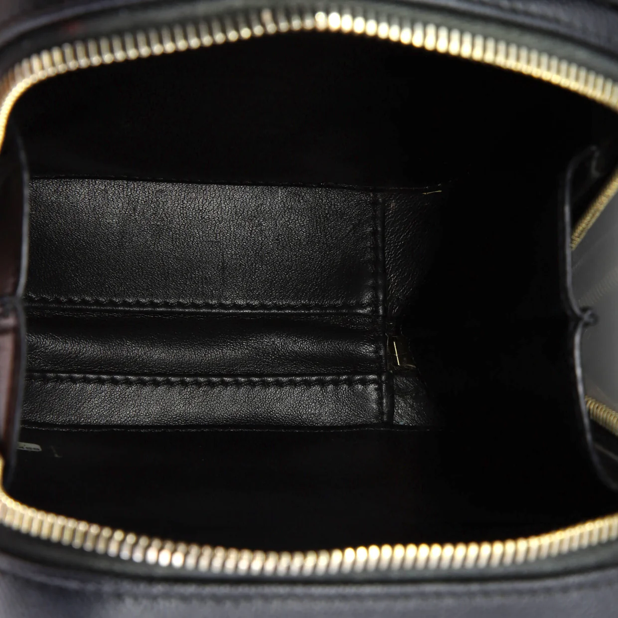 Filigree Vertical Vanity Case Quilted Caviar - Deep Luxury