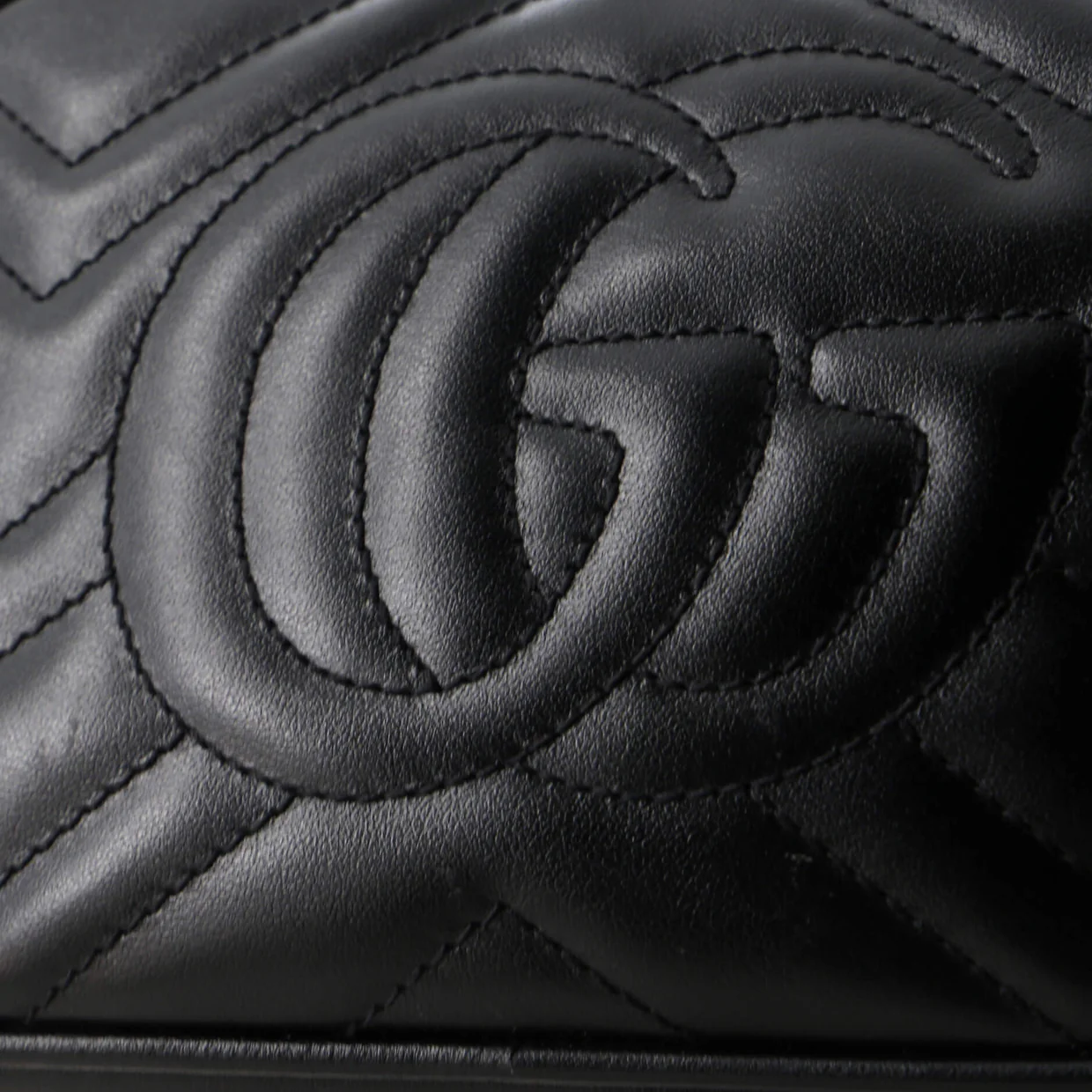 GG Marmont Shoulder Bag Matelasse Leather Mini - Deep Luxury