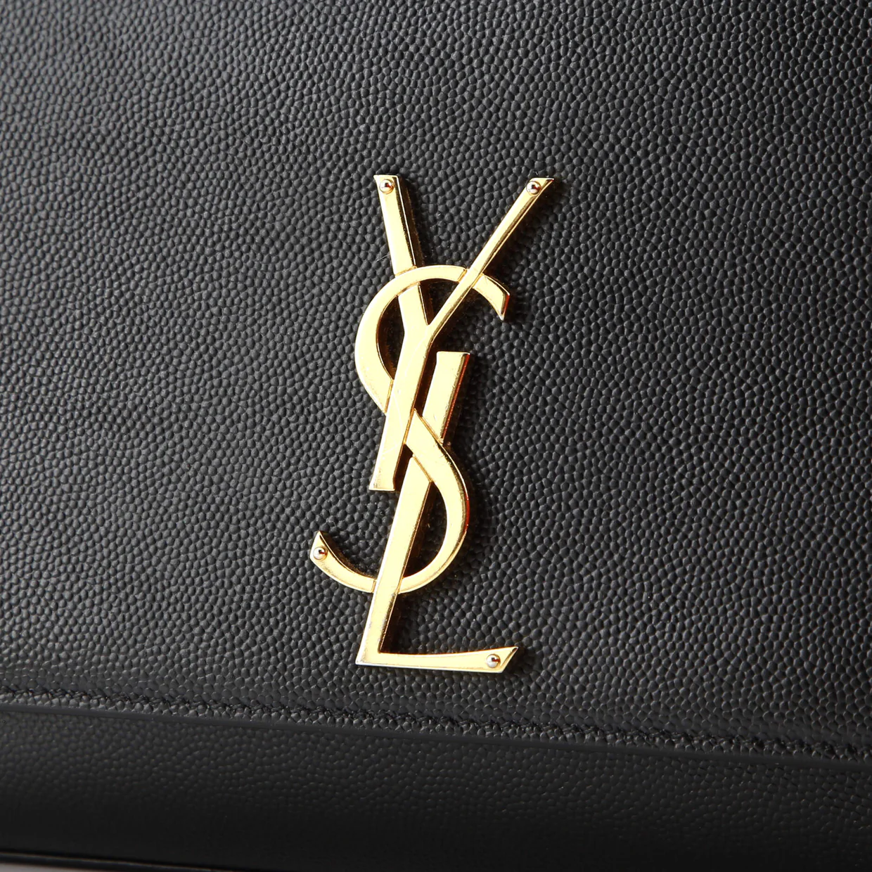 Classic Monogram Crossbody Bag Grainy Leather Medium - Deep Luxury