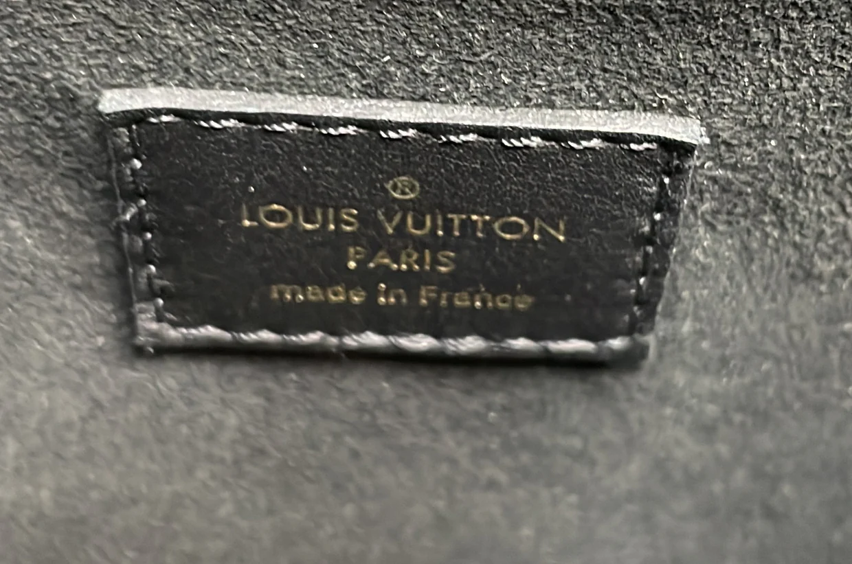 Locky Handbag Monogram Canvas with Leather BB - Deep Luxury