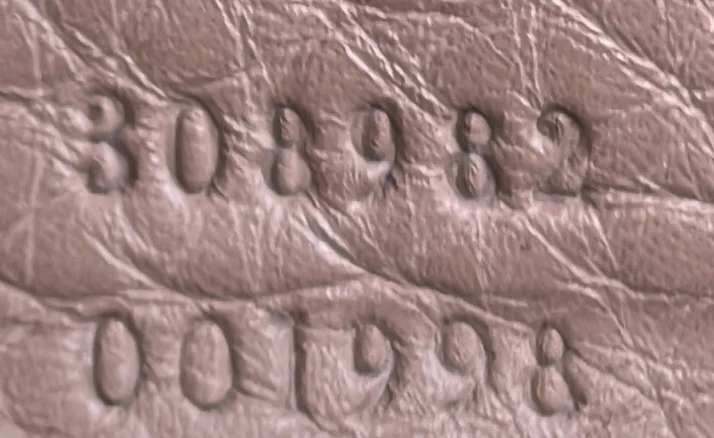 Soho Chain Strap Shoulder Bag Leather Medium - Deep Luxury