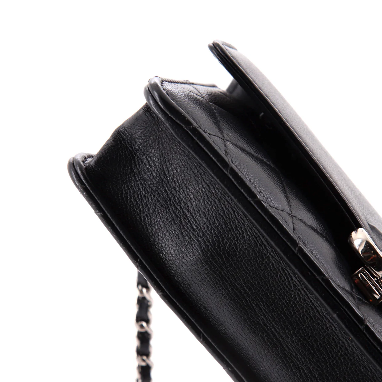 CC Box Wallet on Chain Quilted Calfskin - Deep Luxury