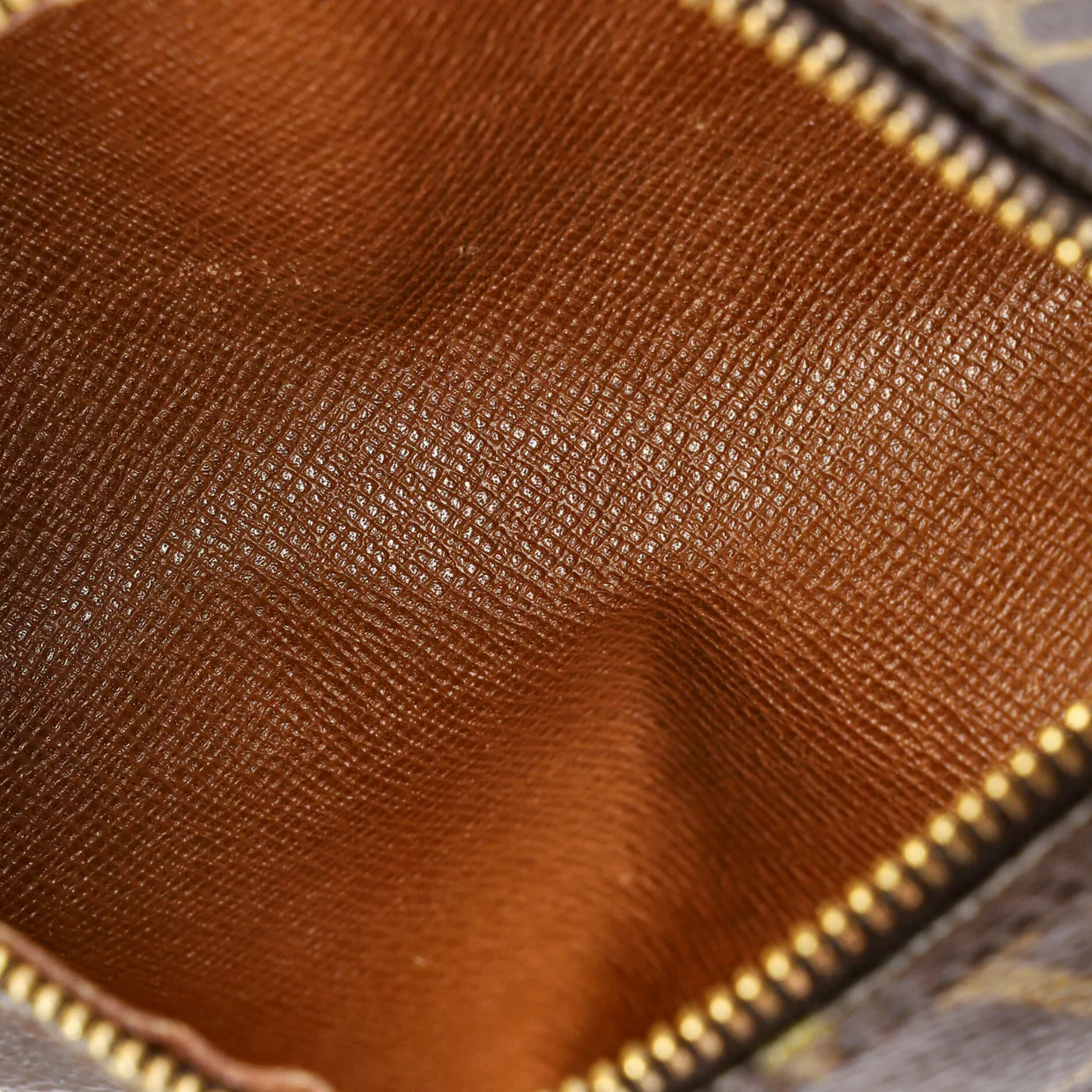 Papillon Pochette Monogram Canvas Mini - Deep Luxury
