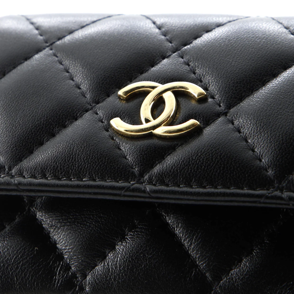 CC Flap Resin Pearl Chain Belt Bag Quilted Lambskin Mini - Deep Luxury