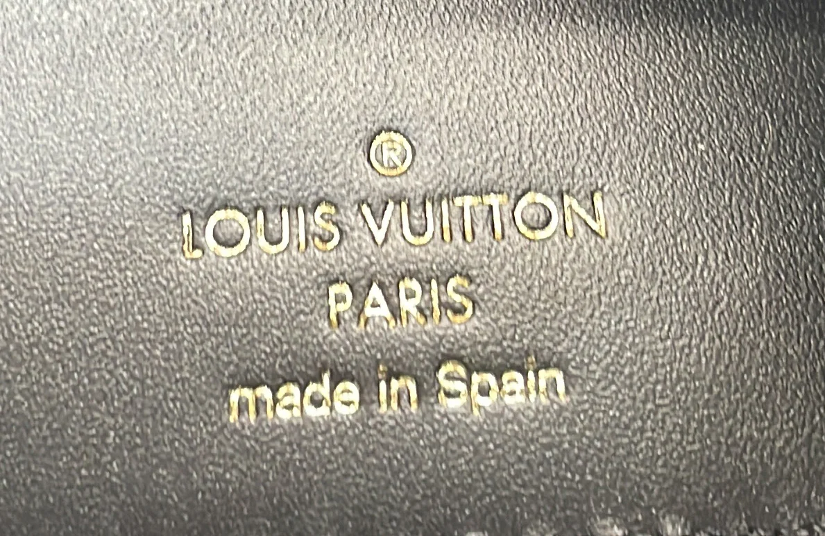 Dauphine Wallet Reverse Monogram Canvas Compact - Deep Luxury