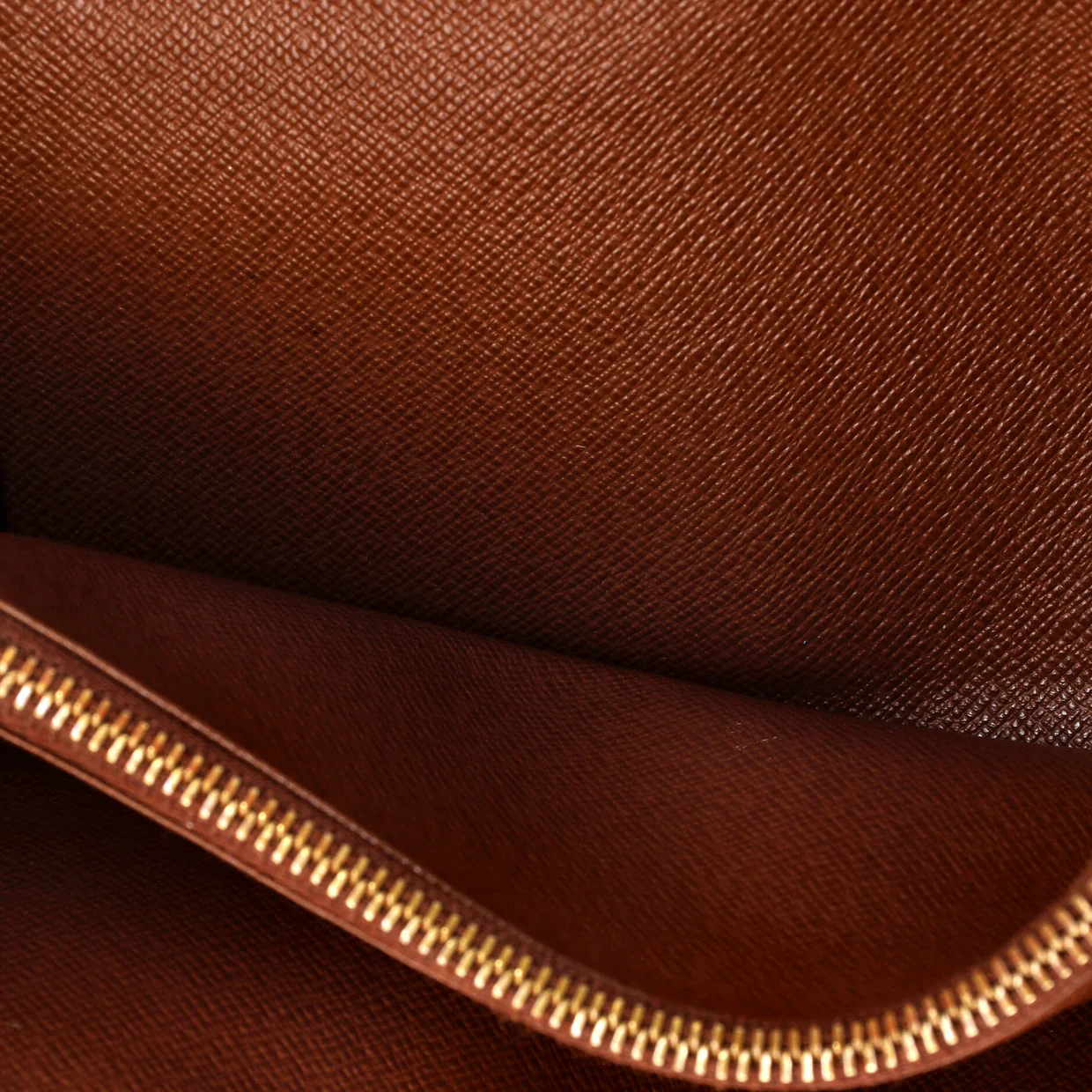 Sarah Wallet Monogram Canvas - Deep Luxury