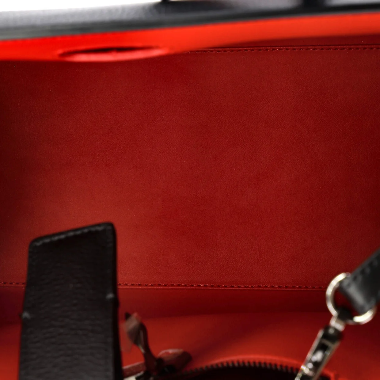 Paloma Tote Leather Medium - Deep Luxury