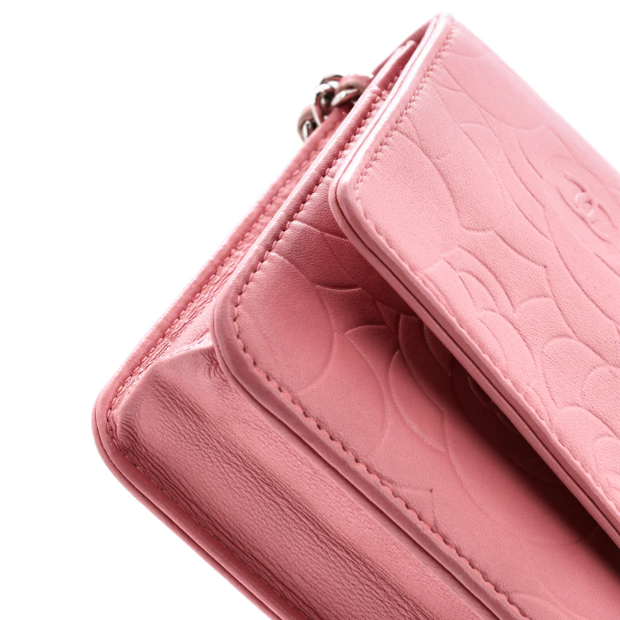 Wallet on Chain Camellia Lambskin - Deep Luxury