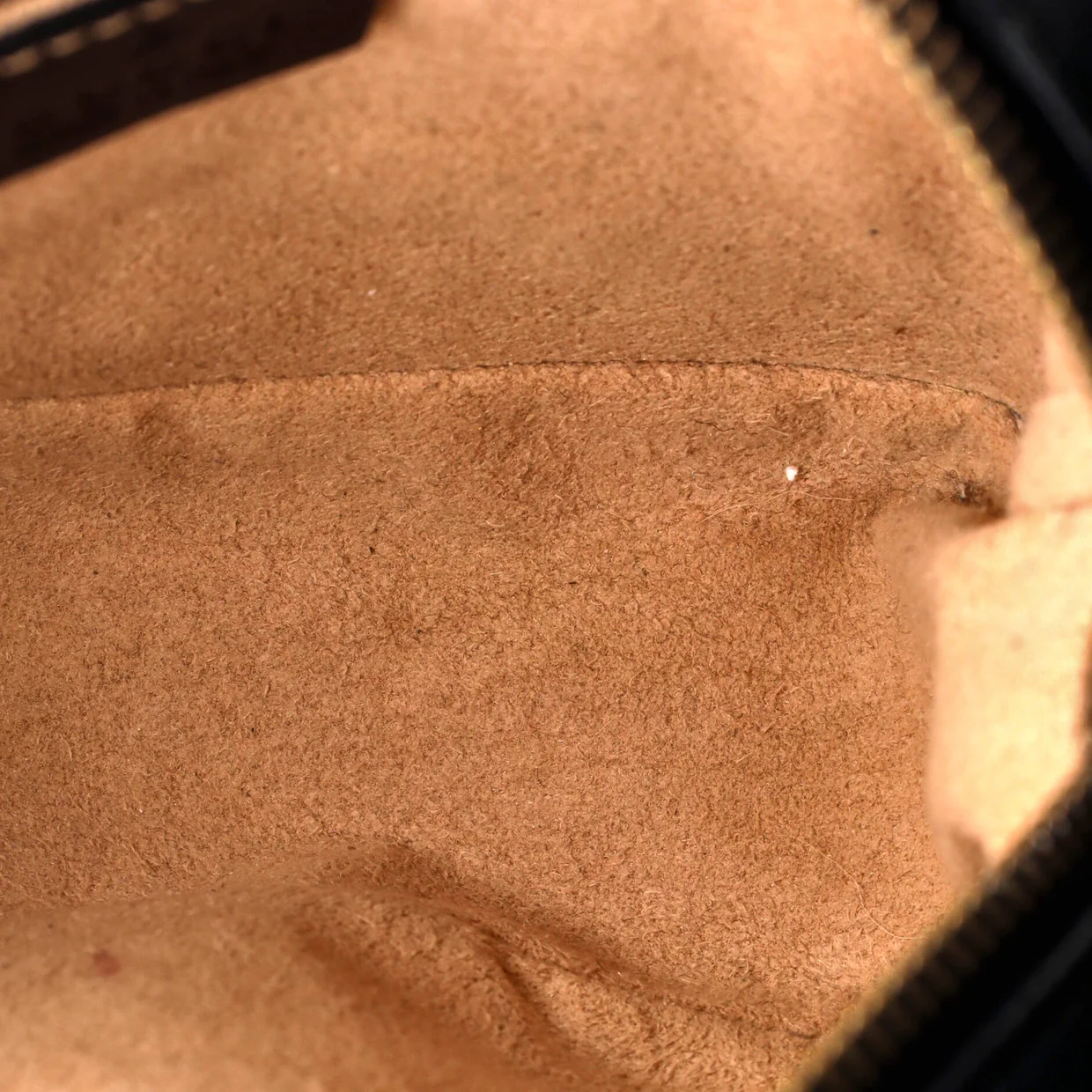 GG Marmont Shoulder Bag Matelasse Leather Mini - Deep Luxury