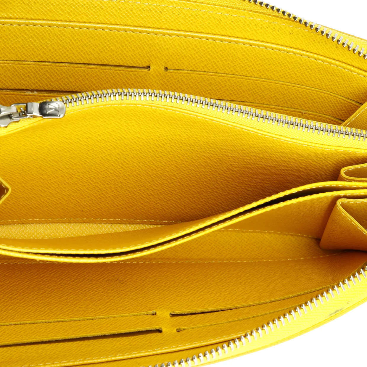 Zippy Wallet Epi Leather - Deep Luxury