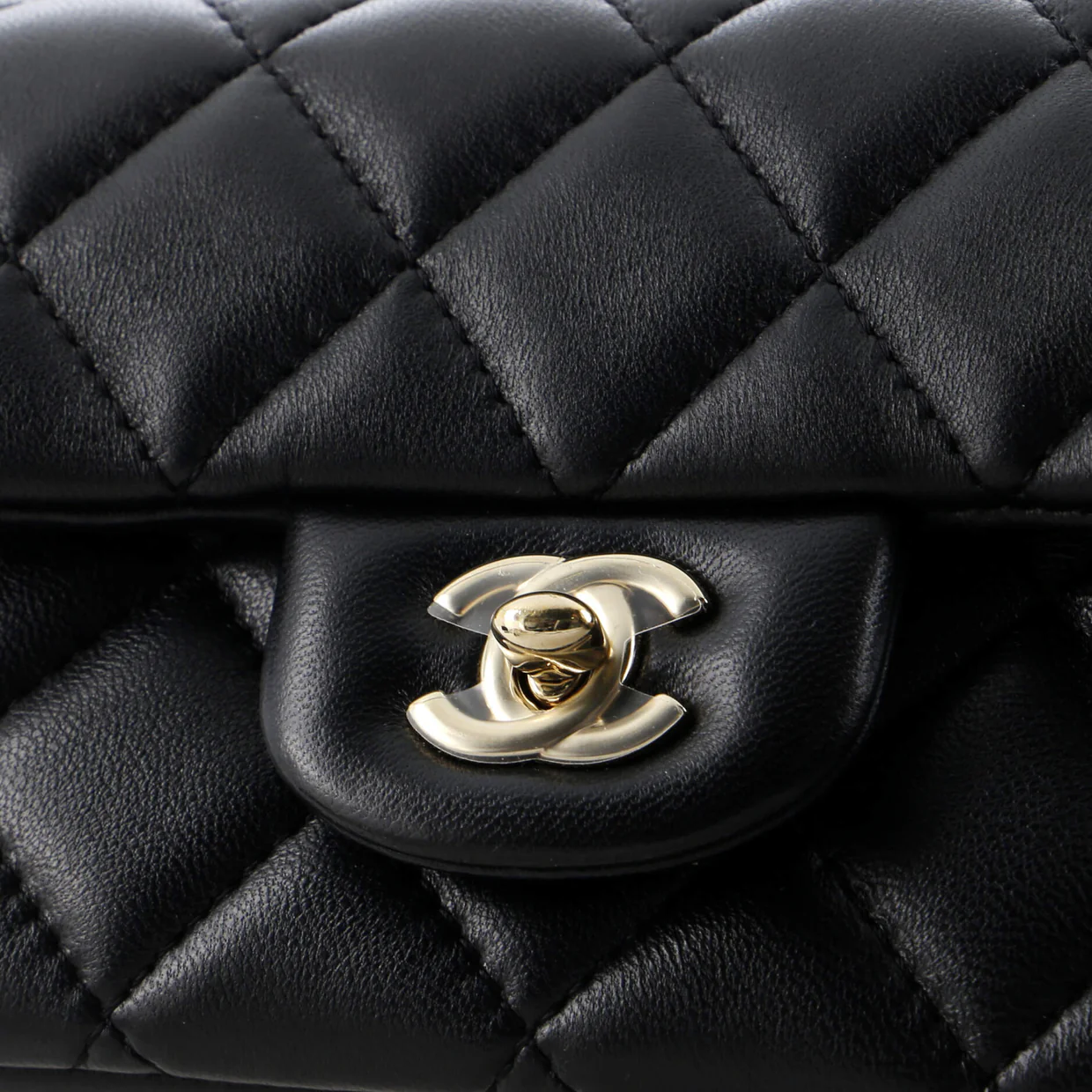 My Precious Pearls Waist Bag Quilted Lambskin Mini - Deep Luxury