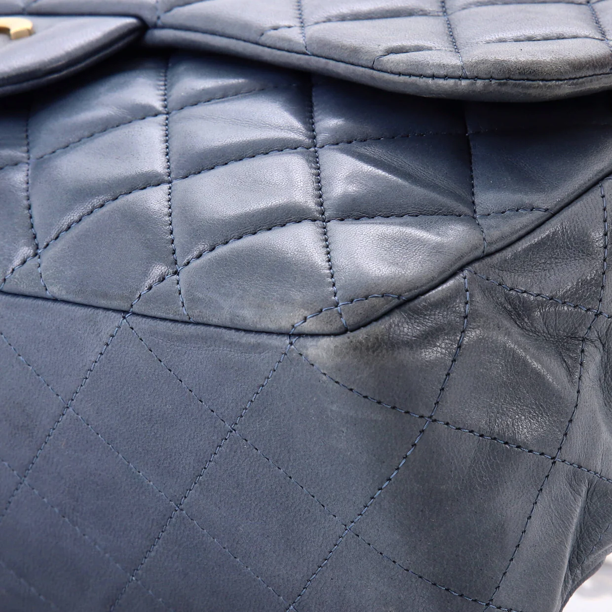 Classic Single Flap Bag Quilted Lambskin Jumbo - Deep Luxury