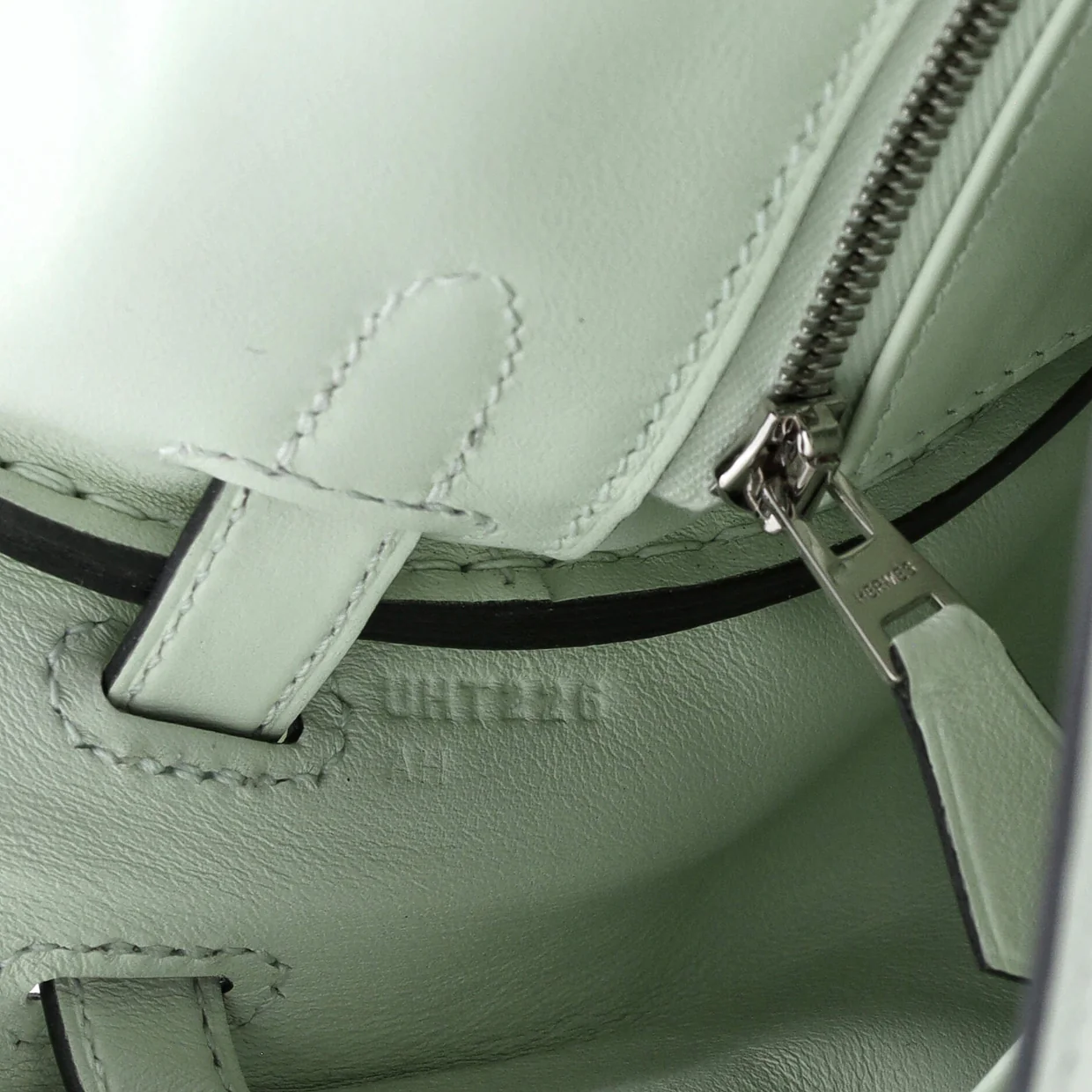 Kelly Handbag Vert Fizz Swift with Palladium Hardware 25 - Deep Luxury
