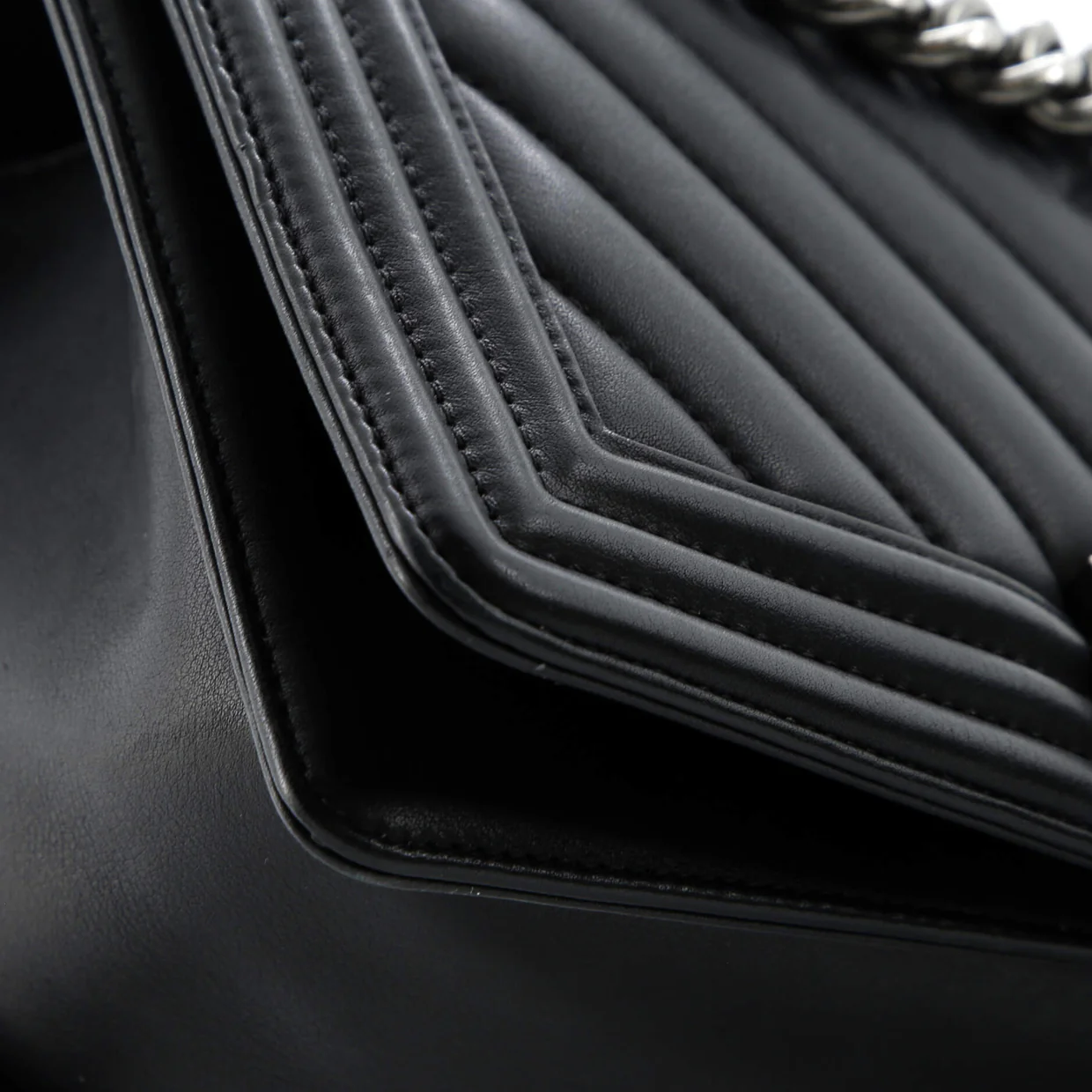 Boy Flap Bag Chevron Calfskin Old Medium - Deep Luxury