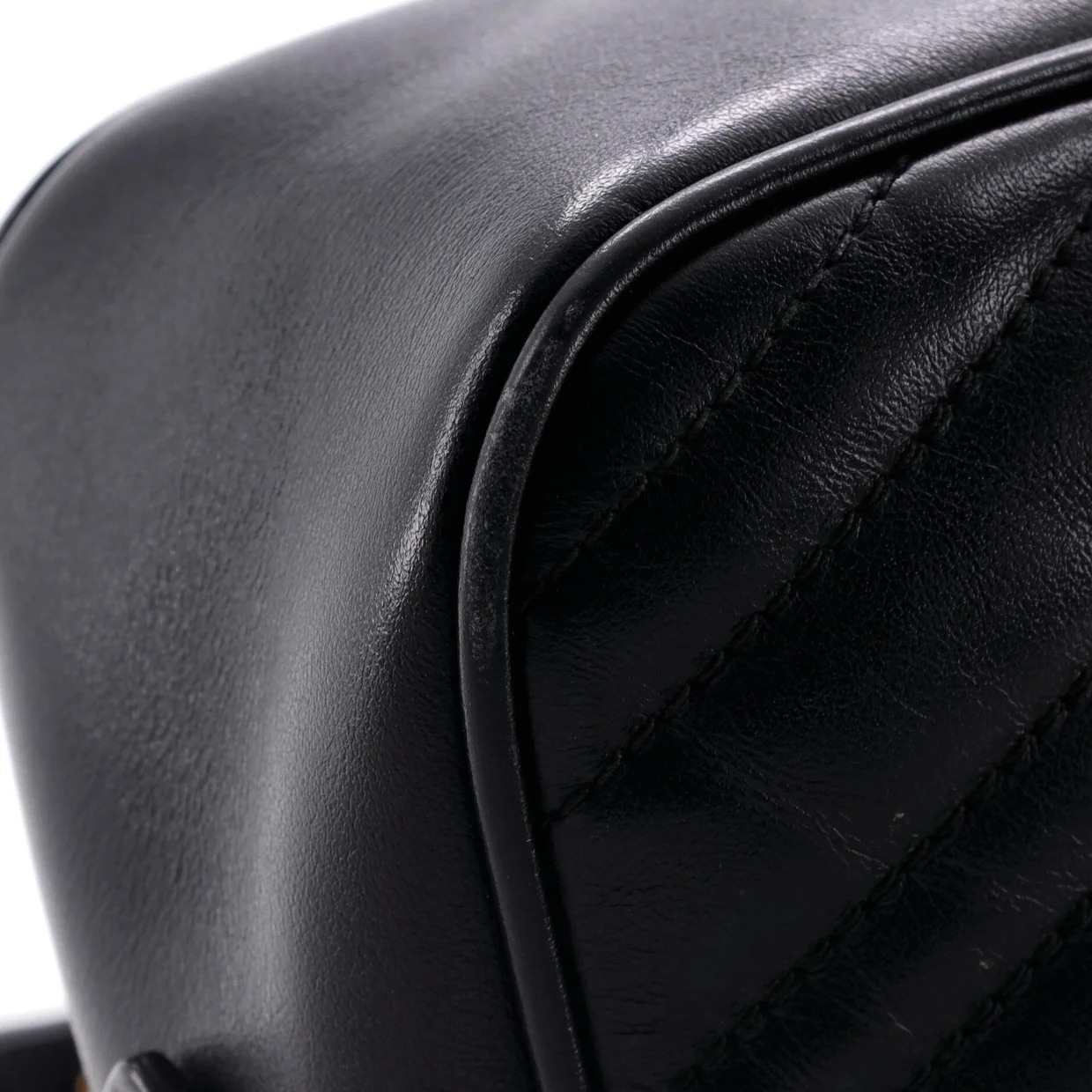 GG Marmont Shoulder Bag Matelasse Leather Small - Deep Luxury