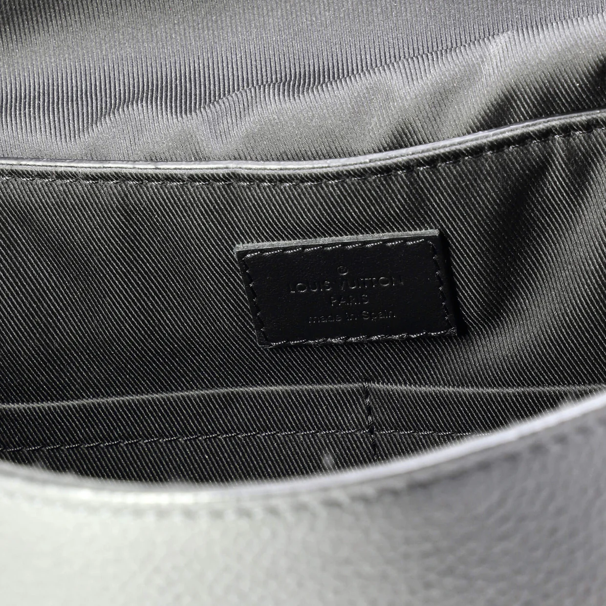 Aerogram Takeoff Messenger Bag Leather - Deep Luxury