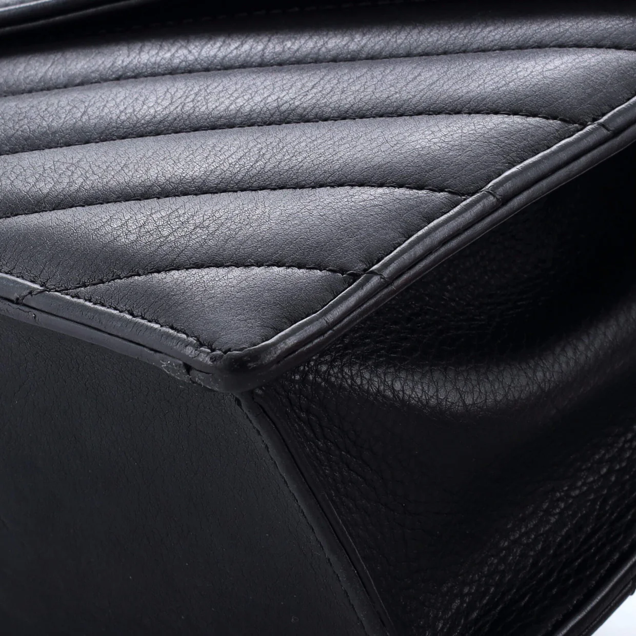 Envelope Flap Bag Chevron Calfskin Medium - Deep Luxury