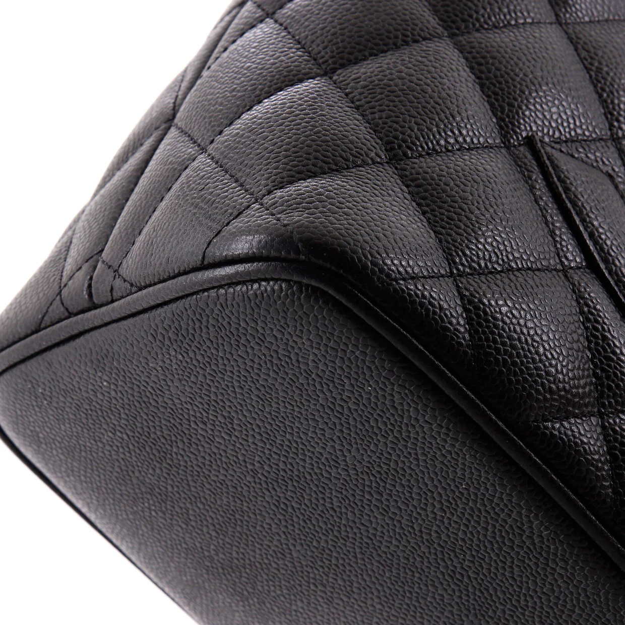 Medallion Tote Quilted Caviar - Deep Luxury