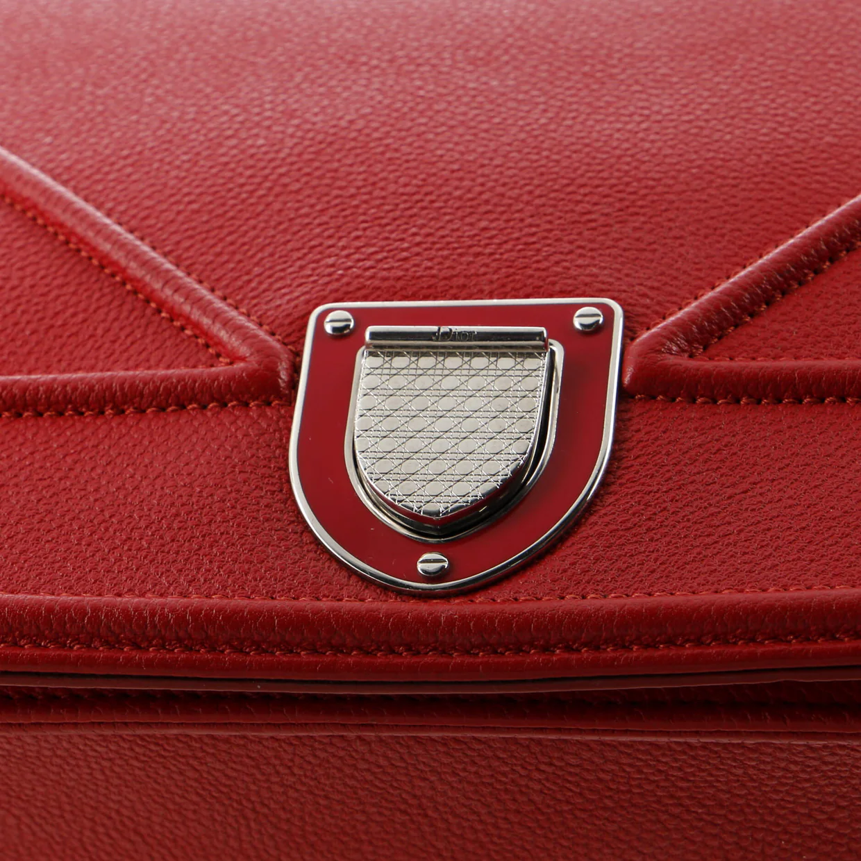 Diorama Flap Bag Grained Calfskin Medium - Deep Luxury