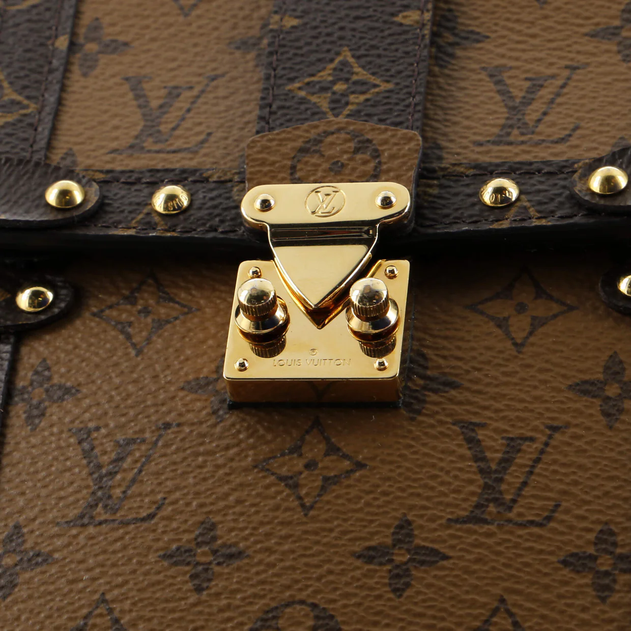 Vertical Trunk Pochette Reverse Monogram Canvas - Deep Luxury