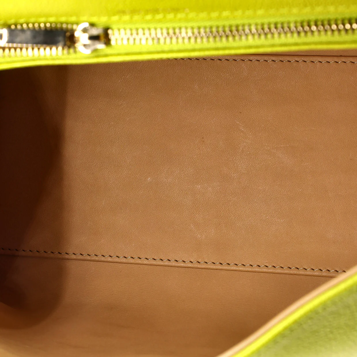 Brillant Top Handle Bag Leather MM - Deep Luxury
