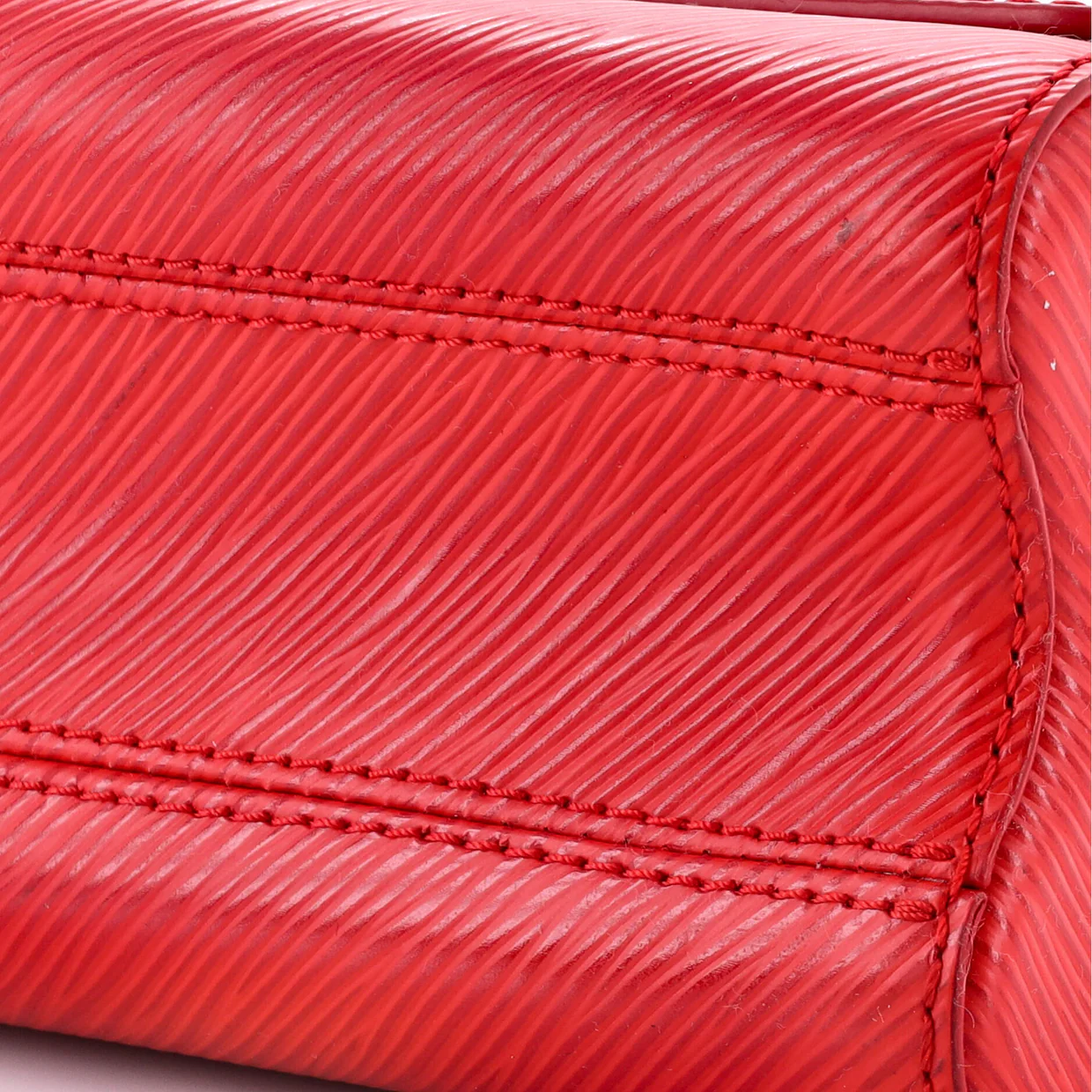 Twist Handbag Epi Leather MM - Deep Luxury