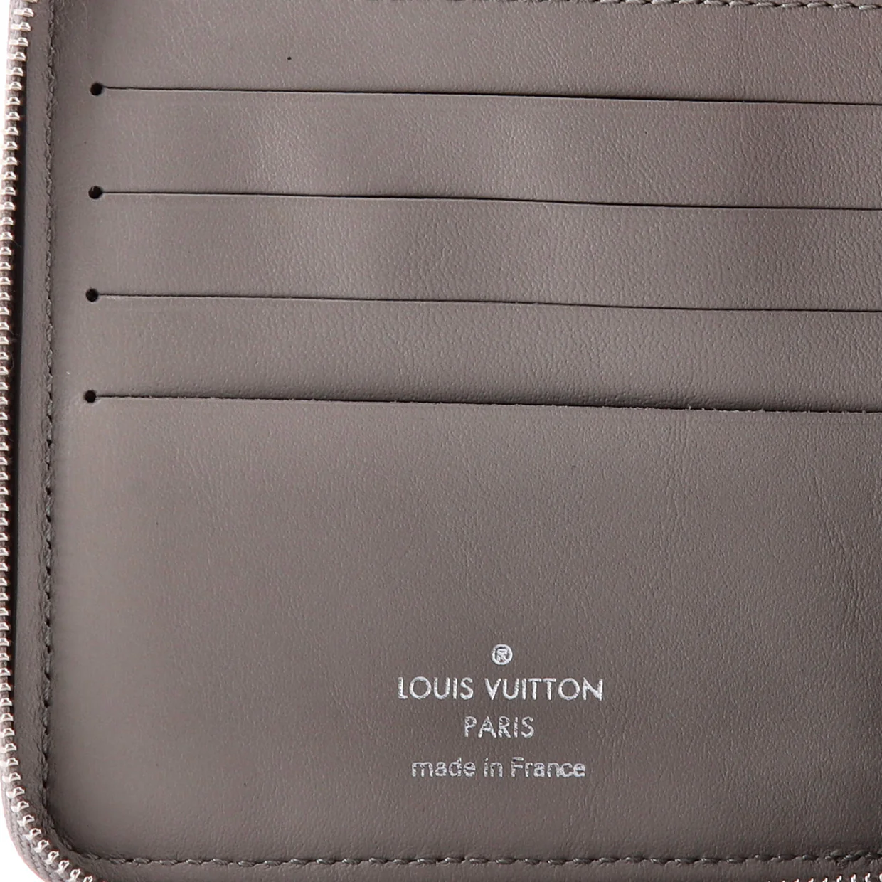 Zippy Compact Wallet Mahina Leather - Deep Luxury