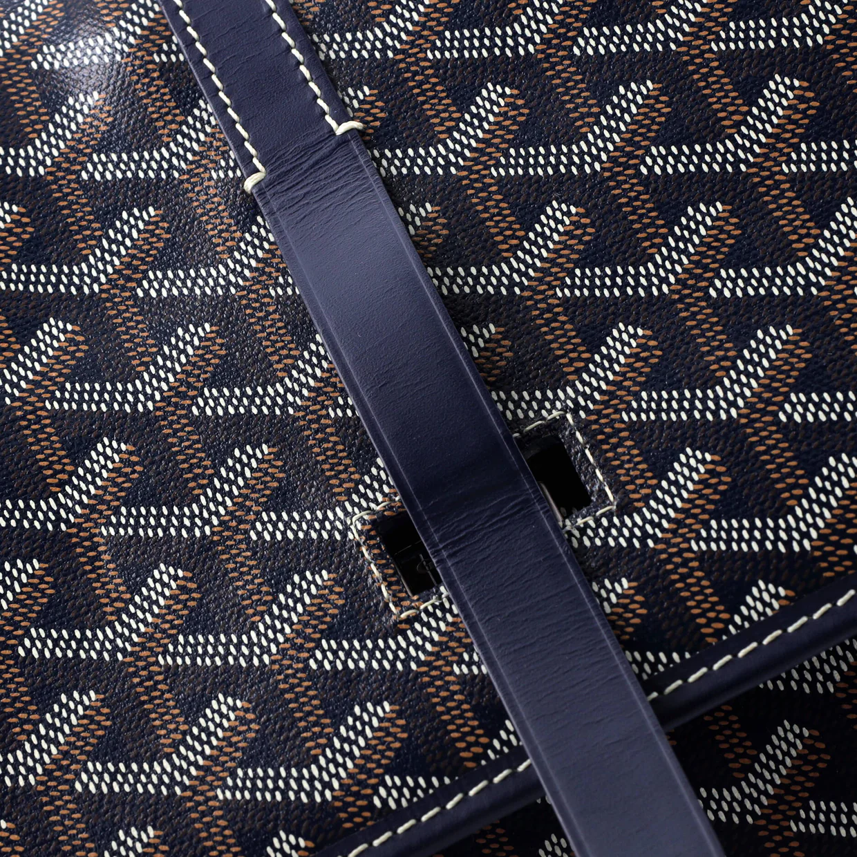 Belvedere II Messenger Bag Coated Canvas MM - Deep Luxury