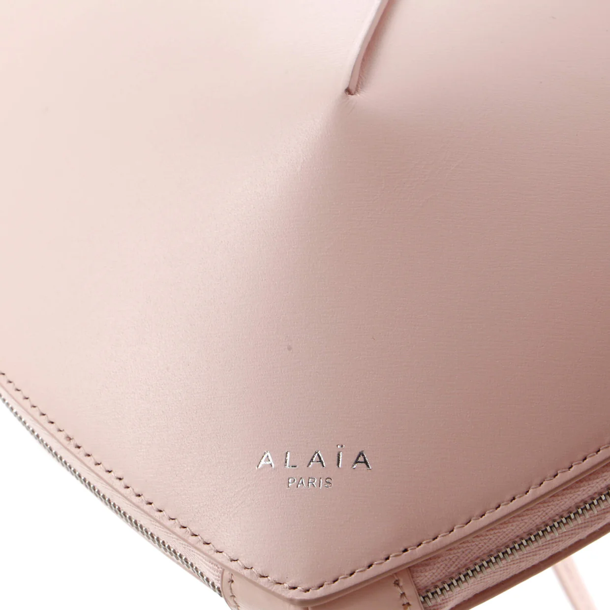 Le Coeur Shoulder Bag Leather - Deep Luxury