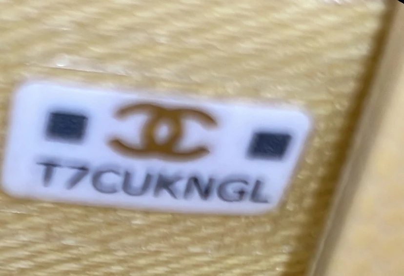 Business Affinity Flap Clutch with Chain Quilted Caviar - Deep Luxury