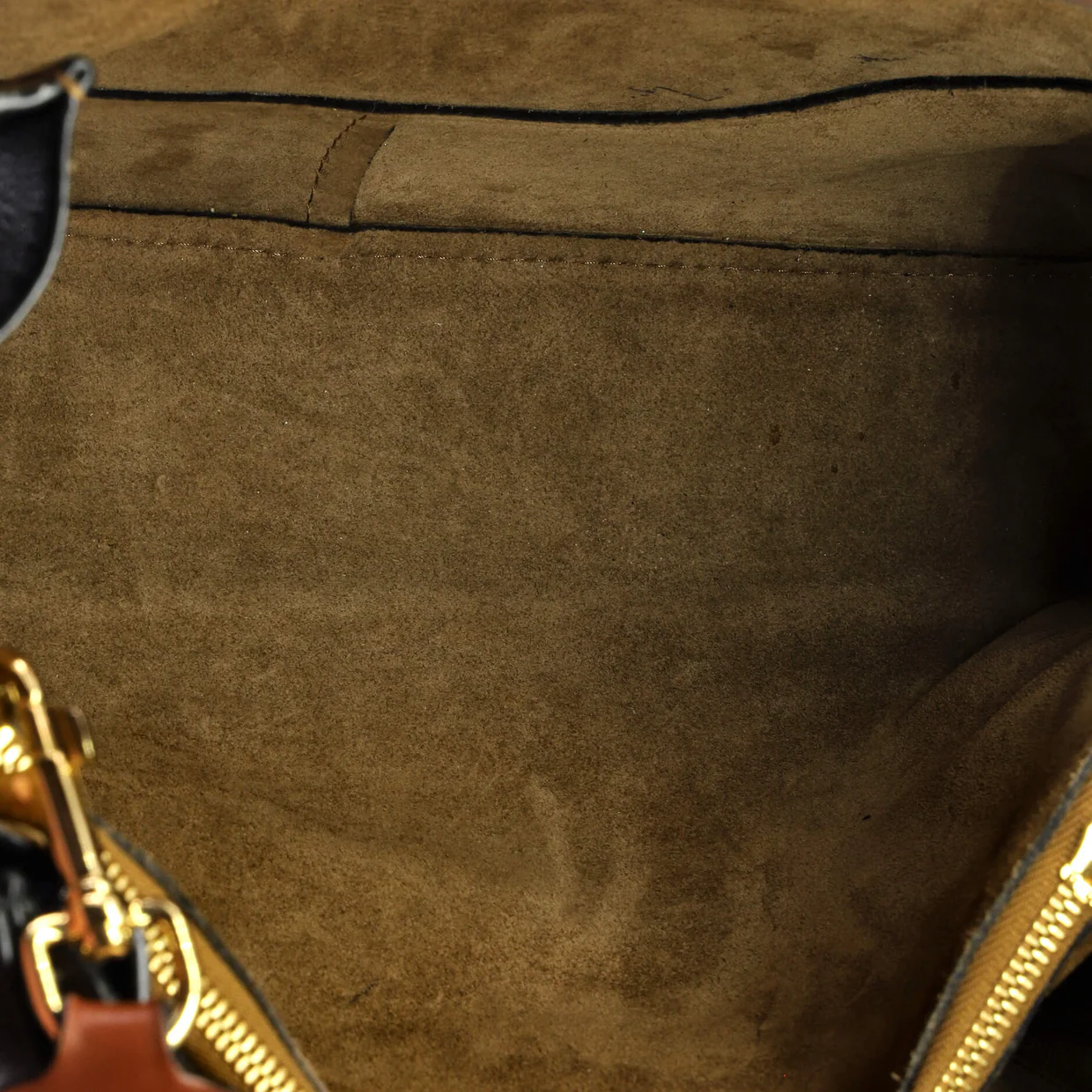 Gate Tote Leather Medium - Deep Luxury