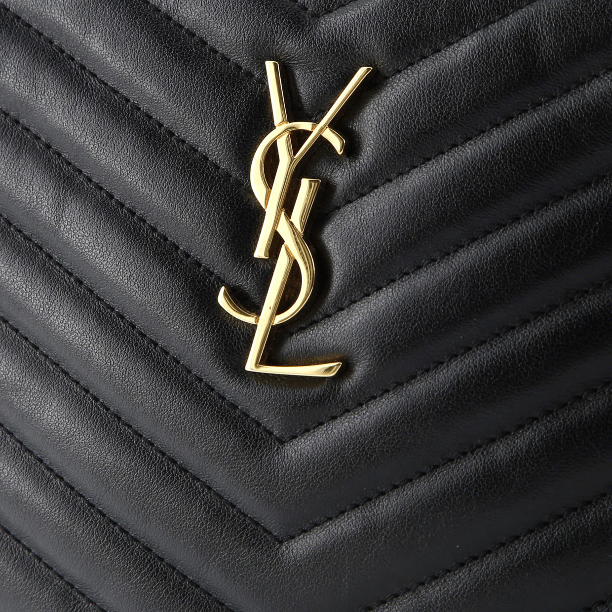 Classic Monogram Wristlet Pouch Matelasse Chevron Leather Small - Deep Luxury