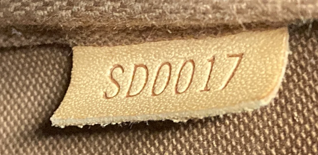 Pochette Accessoires Monogram Canvas - Deep Luxury