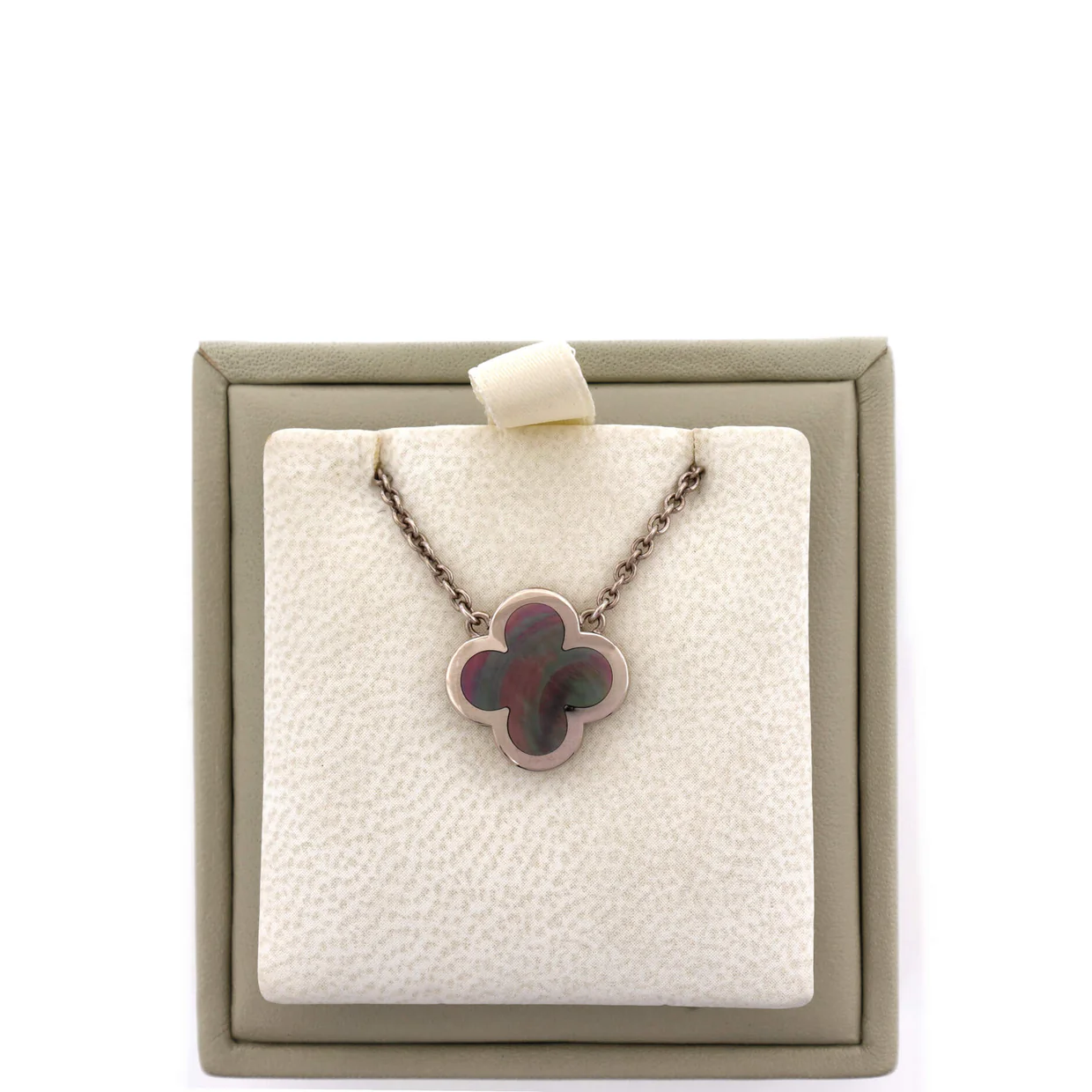 Pure Alhambra Pendant Necklace 18K White Gold and Mother of Pearl - Deep Luxury