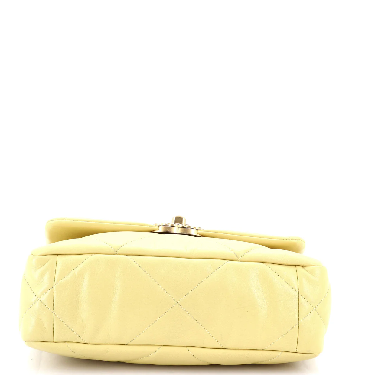19 Flap Bag Quilted Leather Medium - Deep Luxury