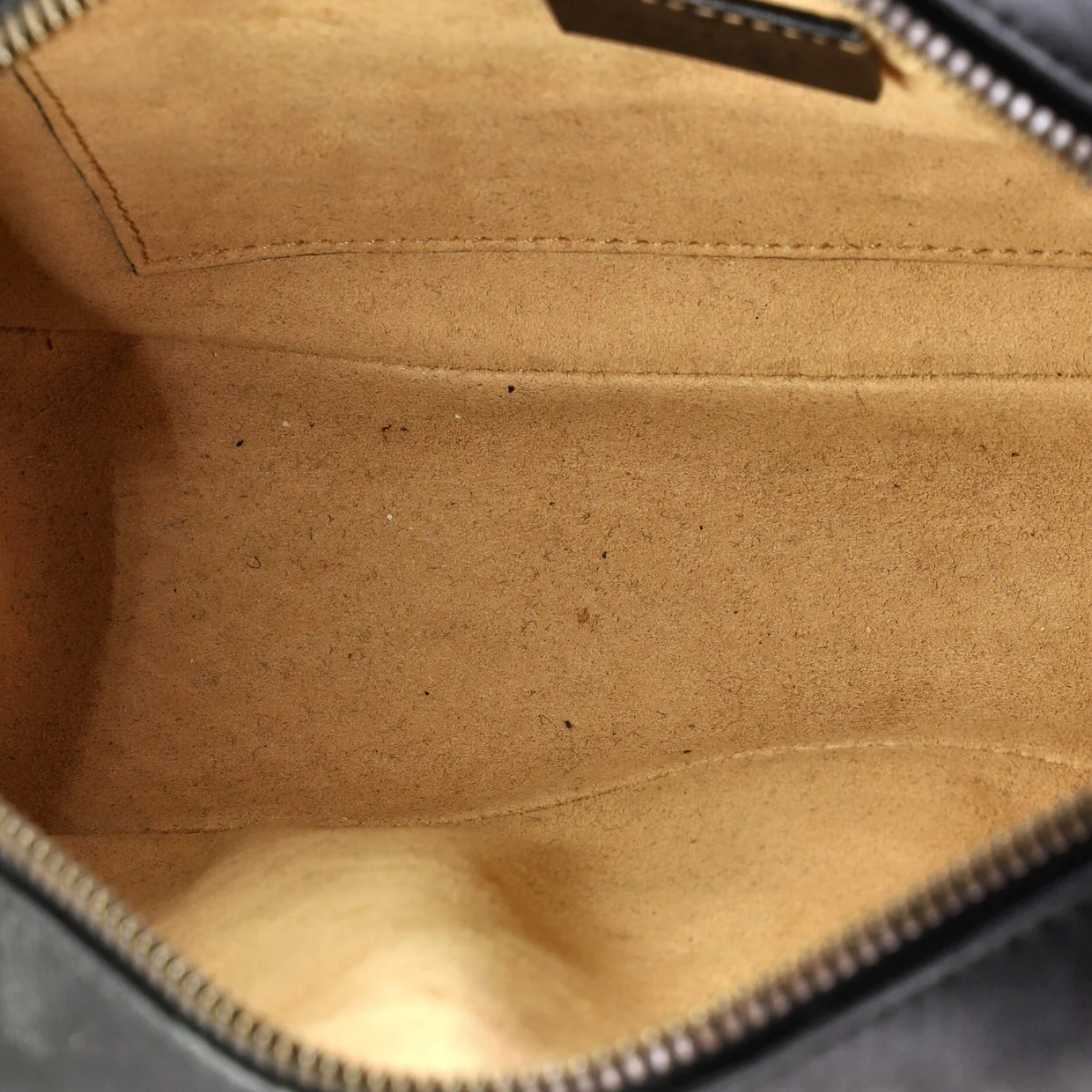 GG Marmont Shoulder Bag Matelasse Leather Small - Deep Luxury