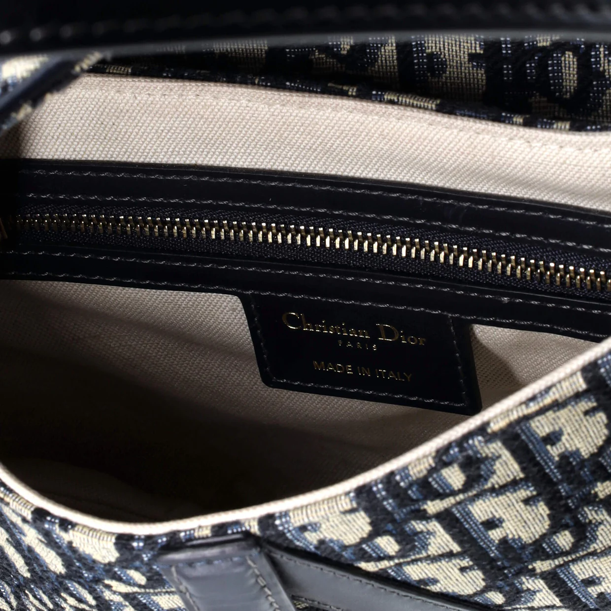 Saddle Handbag with Strap Oblique Canvas Medium - Deep Luxury