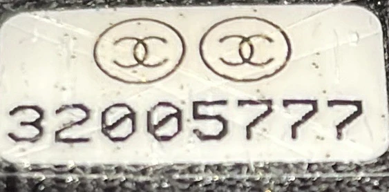 Lacquered Metal CC Clutch with Chain Quilted Lambskin - Deep Luxury