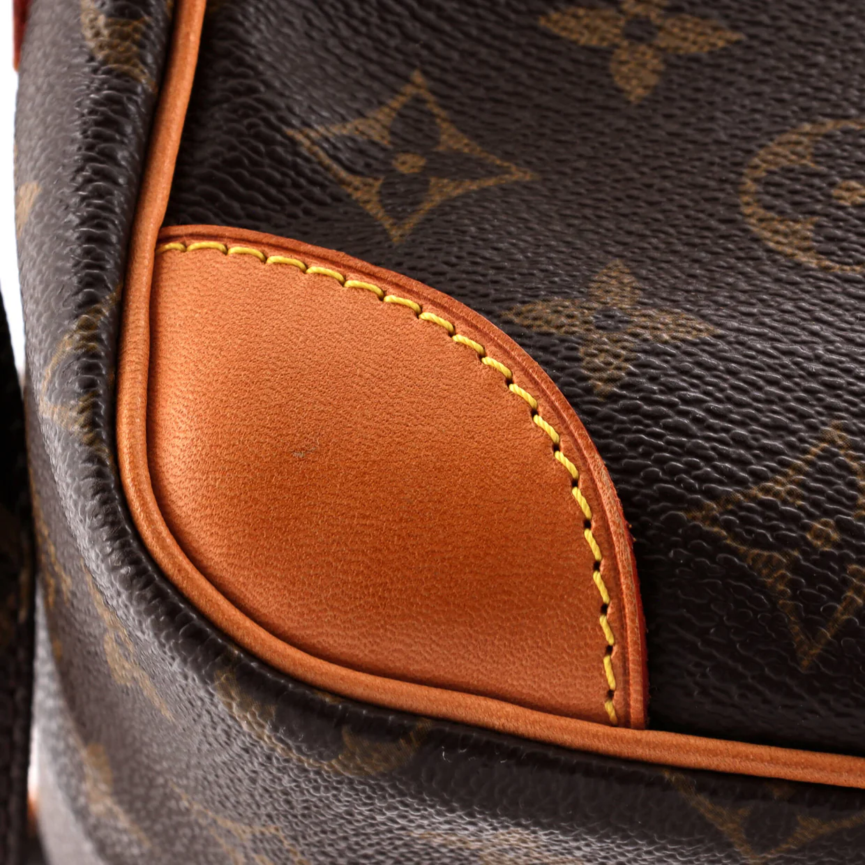 Nil Messenger Bag Monogram Canvas 28 - Deep Luxury